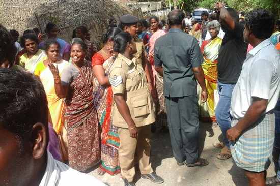 Protesters in Semmankuppam village