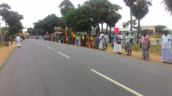 human chain on Cuddalore Chidambaram National Highway