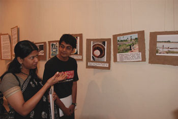 1000 Bhopals photo exhibit